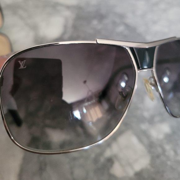SOLD Louis Vuitton Attraction PM sunglasses - Ebene - Picture 4 of 16
